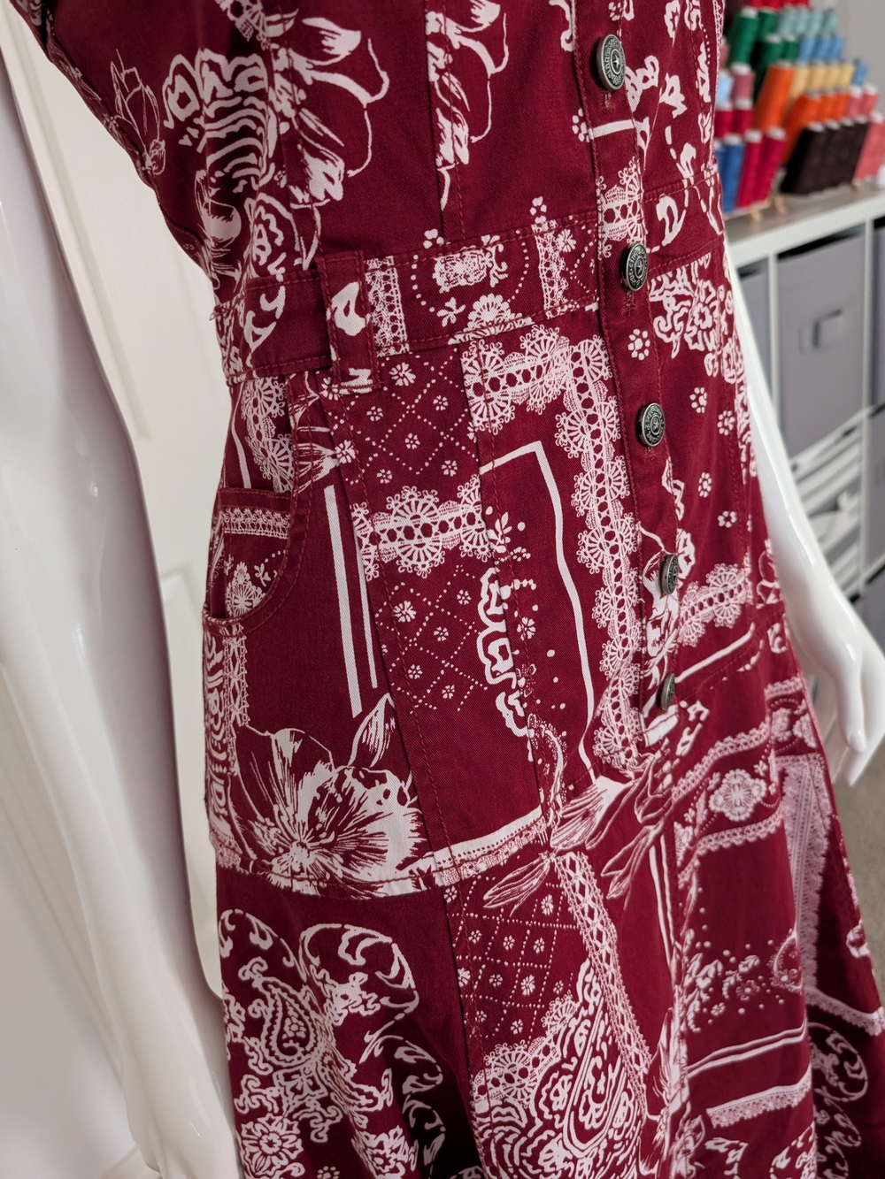 NWT cinq a sept Red Bandana-Print 'Veena' Midi Dress - Picture 6 of 10